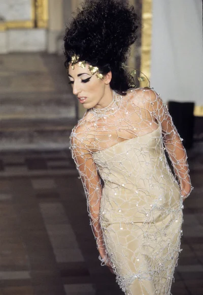 Look 32